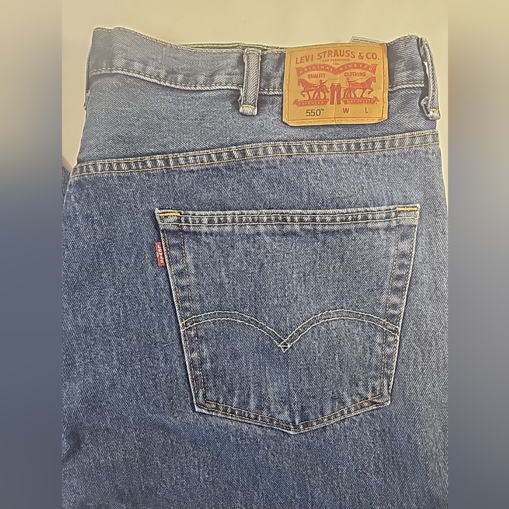 Vintage Levi’s 550 Jeans W44 L30 Medium Blue Wash Men's Relaxed Fit Red Tab EUC